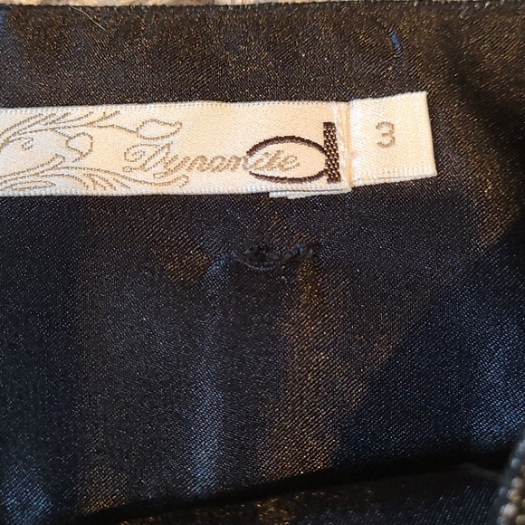 Fitted Black Skirt - Picture 3 of 3